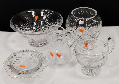 COLLECTION OF GLASSWARE SERVING PIECES