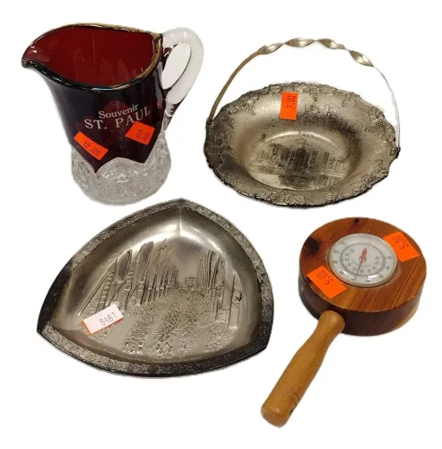 FOUR SOUVENIRS 
