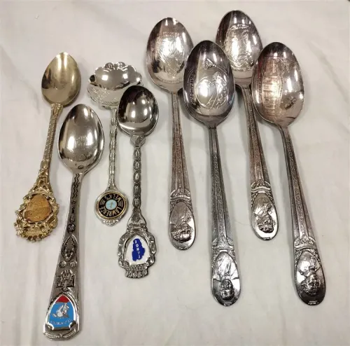 COLLECTOR SPOONS 