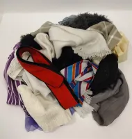 SCARVES