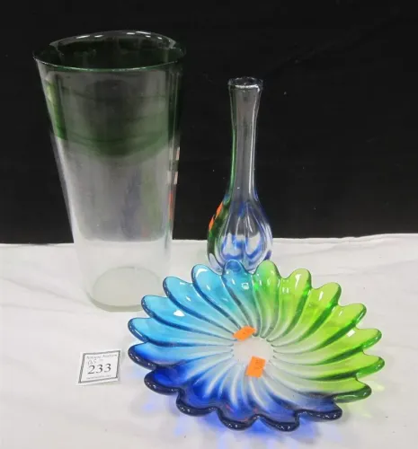 THREE BLUE AND GREEN ART GLASS PIECES