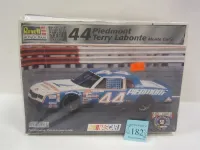 REVELL NASCAR 44 PIEDMONT TERRY LABONTE MODEL