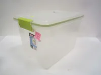 MEDIUM SIZE PLASTIC TOTE WITH LID