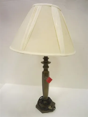 METAL TABLE LAMP AND SHADE
