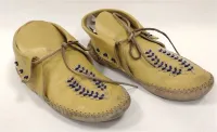 PAIR OF BEADED LEATHER MOCCASINS